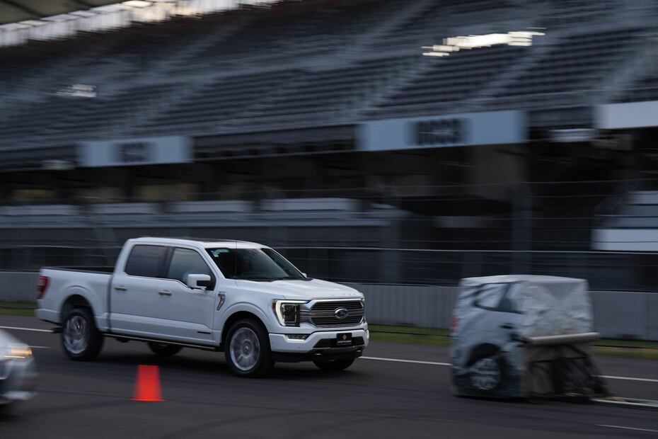 Frenado autónomo de emergencia interurbano.