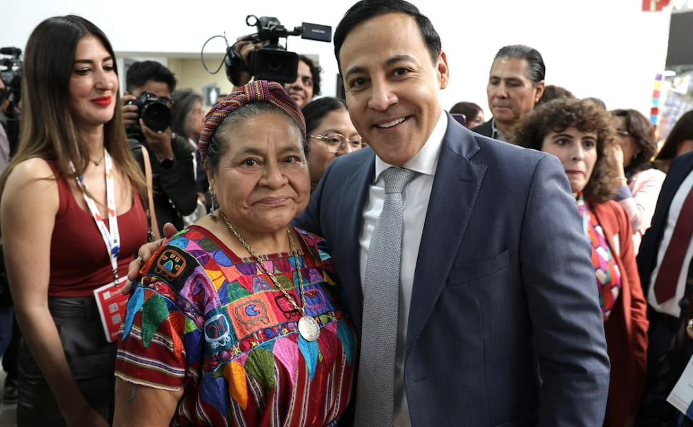 Ministro Giovanni Azael Figueroa Mejía en la Feria Internacional del Libro de Guadalajara (FIL) (29/11/2025). Foto: Especial