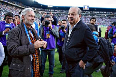 Carlos Slim, molesto con estrategias de Grupo Pachuca