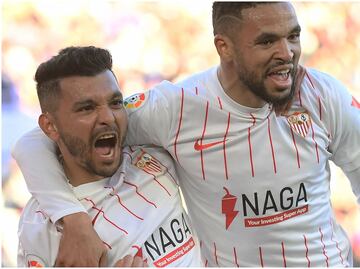 VIDEO: Tecatito Corona consigue espectacular doblete con el Sevilla