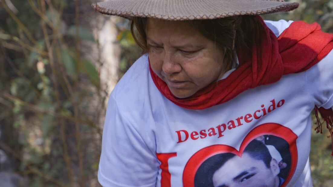 Rosalinda Sandoval, que busca a su hijo Leonardo, quien desapareció a los 20 años, el 15 de mayo de 2022, en San Miguel Ajusco FOTO Paola Reyes