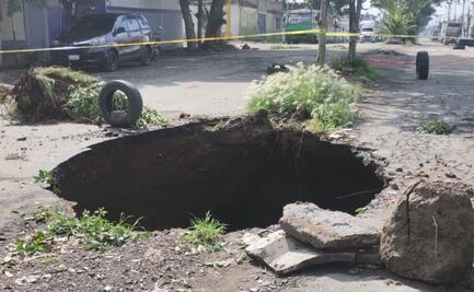 Socavón alarma a vecinos de Ecatepec; colapso de drenaje abre enorme agujero en Granjas Valle de Guadalupe