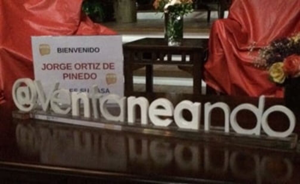 Jorge Ortiz de Pinedo visita TV Azteca