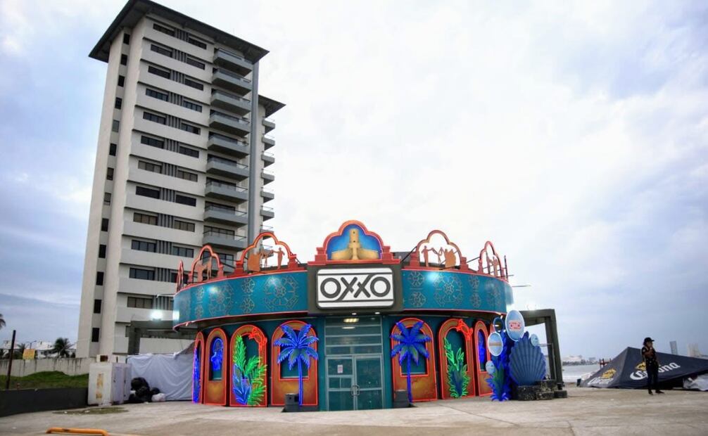 La fachada de esta tienda OXXO está inspirada en la belleza natural de Veracruz. Foto: Instagram
