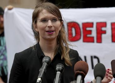 Tras intento de suicidio, EU pone en libertad a Chelsea Manning