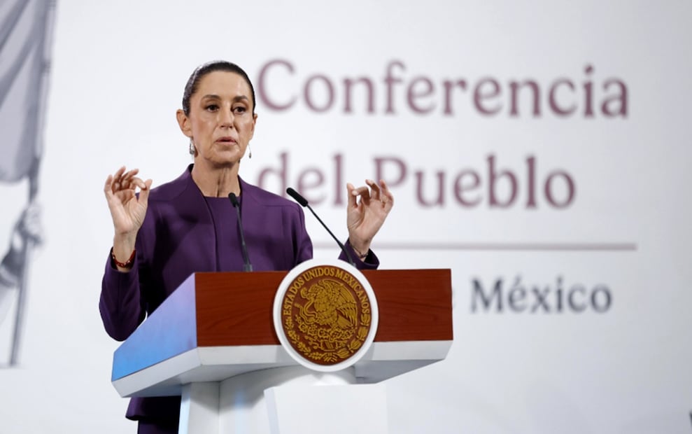 La presidenta Claudia Sheinbaum aseguró que "es falso de toda falsedad" que en la nueva Ley de Telecomunicaciones y las de Seguridad se le entregue alguna capacidad al Estado para vigilar a las personas. Foto: Diego Simón Sánchez/EL UNIVERSAL