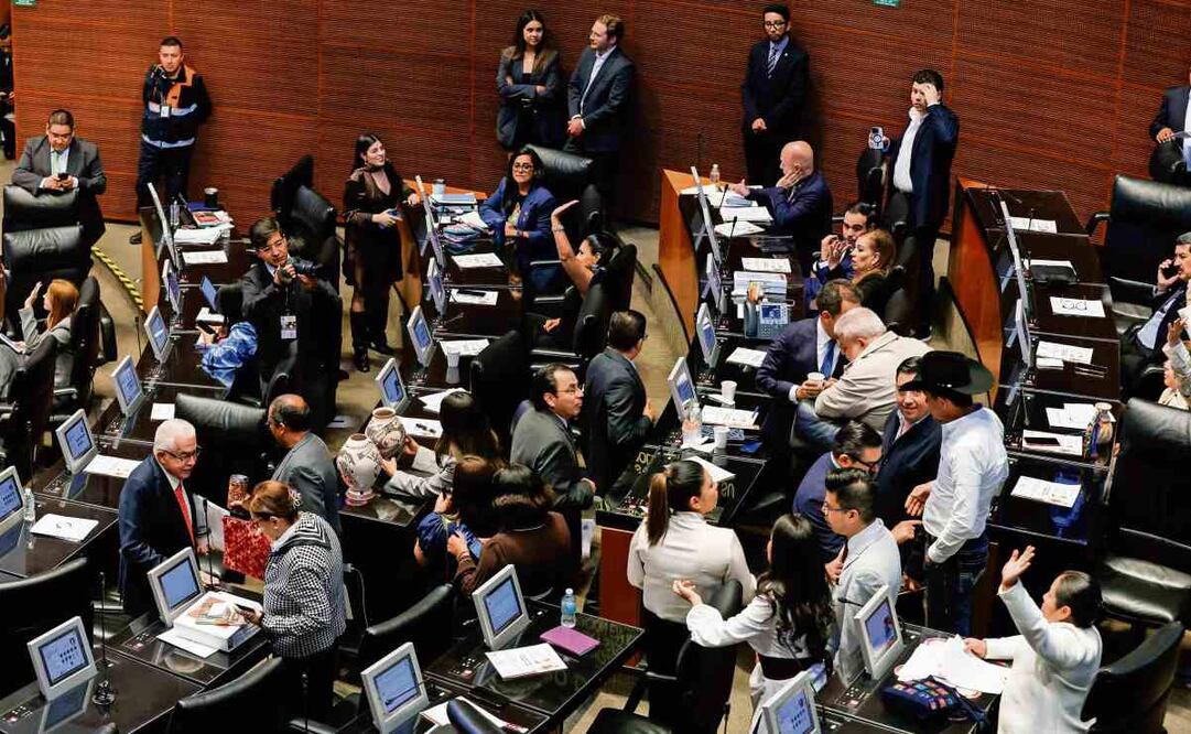 Los senadores aprobaron ayer sin cambios las minutas del CFF, de la Ley Federal de Derechos y la Ley del IEPS. Foto: Diego Simón Sánchez / EL UNIVERSAL