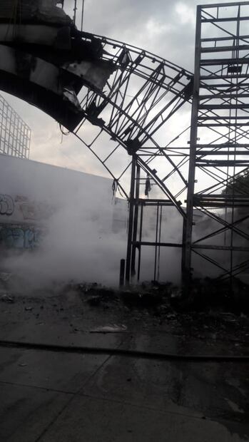 Se incendia predio abandonado en Periférico Norte