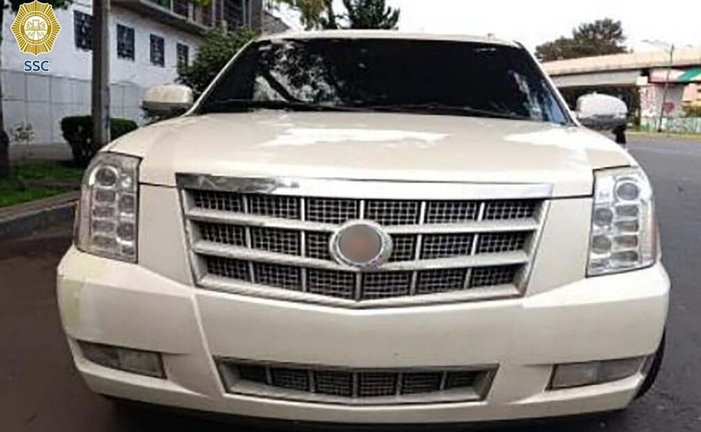 Los sospechosos emprendieron la huida a bordo de una camioneta color beige, pero fueron rápidamente interceptados por los uniformados. Foto: Especial.