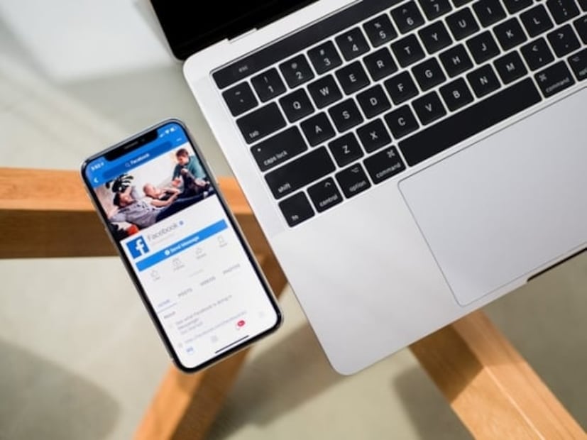 Paso a paso para borrar tu pasado de Facebook