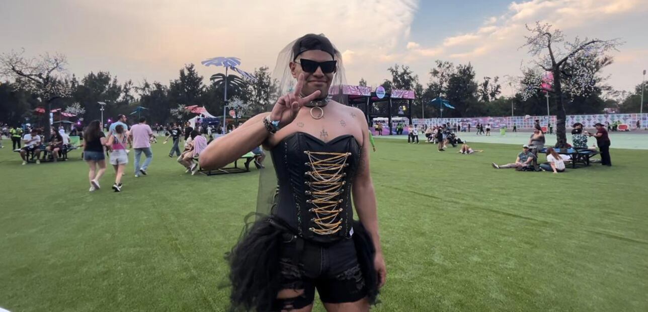 Este look inspirado en Belanova cautivó a los asistentes del festival. Foto: Emmanuel Espinosa - EL UNIVERSAL