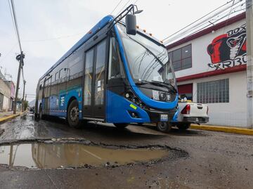 Surgen más baches en la ruta alterna del Trolebús Santa Martha-Chalco