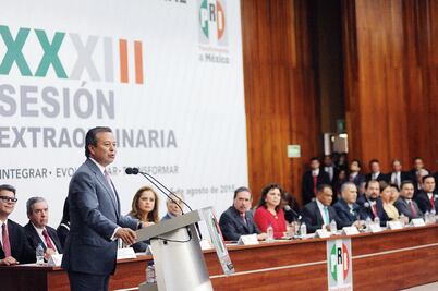 Velasco abre cargada a favor de Beltrones para dirigir al PRI