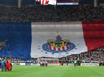 Chivas y Toronto homenajean a estudiantes de cine y arrollados de Toronto