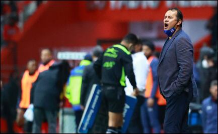 Juan Reynoso explica por qué dejó al 'Cabecita' Rodriguez en la banca