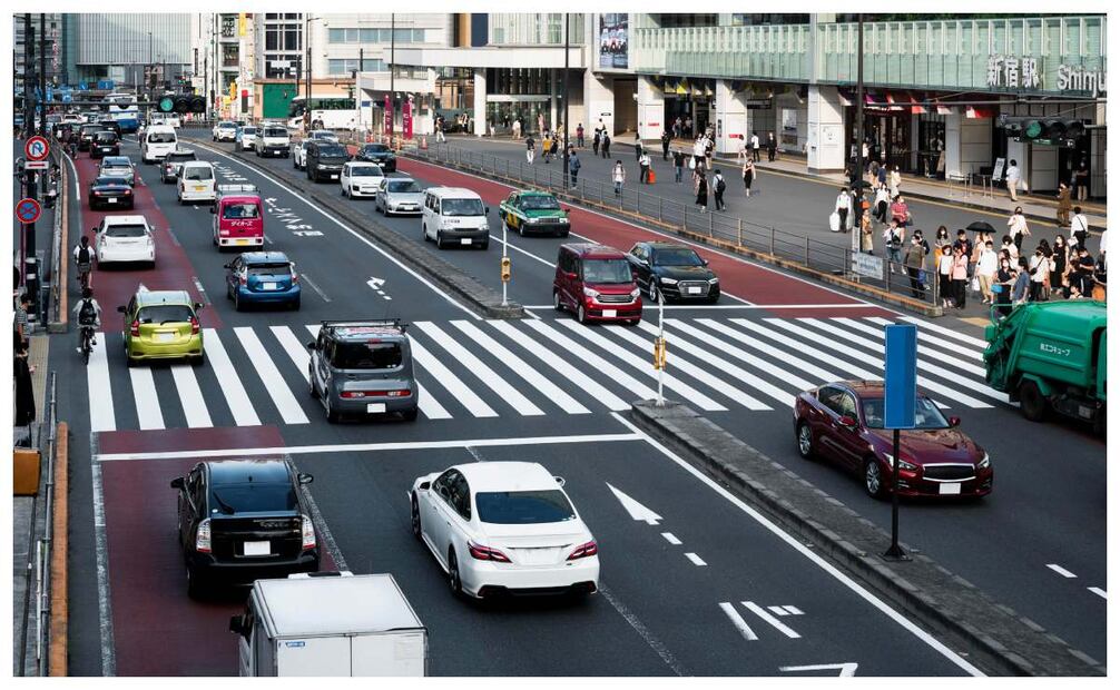 Conoce el calendario de verificación vehicular para noviembre de 2025. Foto: Freepik