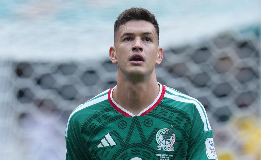 ¿Quién puede reemplazar a César Montes vs Corea del Sur? / Foto: Imago7