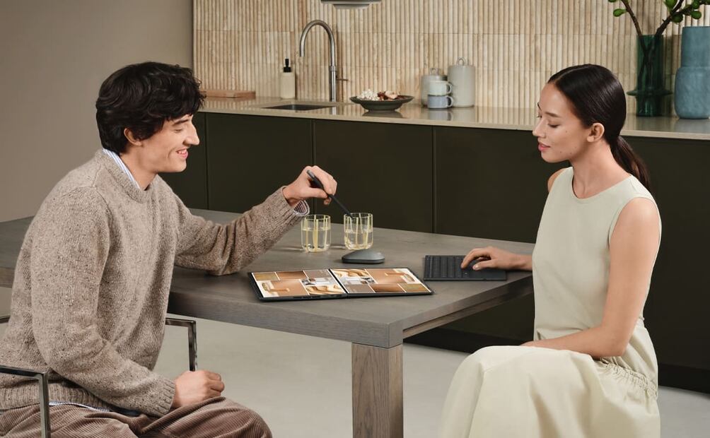 ASUS Zenbook DUO va más allá de una laptop tradicional. Foto: Cortesía