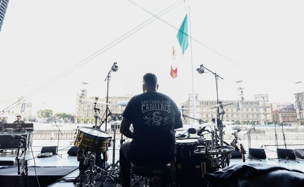 Los Fabulosos Cadillacs realizan prueba de sonido en el Zócalo