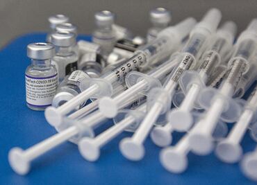 "Vacuna" y "metaverso", candidatas a palabra del año: RAE