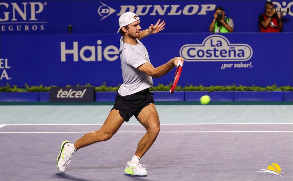 Tomas Machac se convirtió en el campeón del Abierto Mexicano de Tenis 2025. FOTO: @AbiertoTelcel