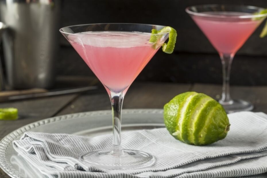 Prepara cocteles con ron 