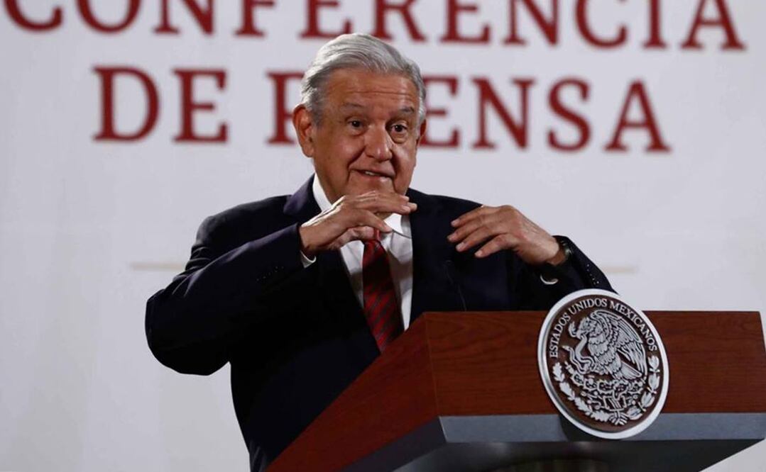 López Obrador indicó que saldrá del país luego de participar en la ceremonia conmemorativa de la Batalla de Puebla. Foto: Diego Simón Sánchez/EL UNIVERSAL