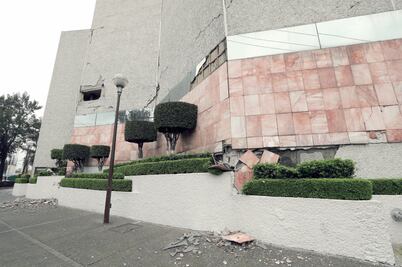 Incertidumbre por nivel de daños en Galerías Coapa