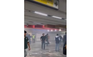 Riña con petardos entre dos grupos de estudiantes dentro de estación La Raza del Metro deja cuatro heridos