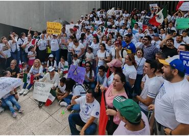 “Loretta Ortiz, traidora del país”: trabajadores del Poder Judicial protestan en Nuevo León contra ministra por cercanía con AMLO
