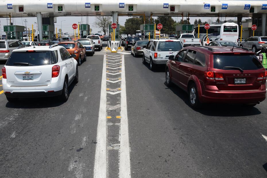 En el caso del Edomex, será la Chamapa-Lechería y la Amecameca-Nepantla, que cruza por municipios como Naucalpan, las que deberán cambiar su pago al TAG IAVE. (Foto: Arturo Hernández/ EL UNIVERSAL)