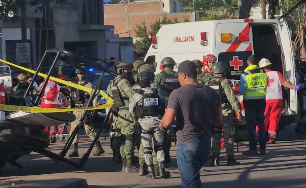 Una patrulla de la Guardia Nacional chocó contra una camioneta Lincoln. (16/02/2025) Foto: Cortesía