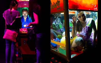 En esta obra de teatro puedes jugar videojuegos con los actores