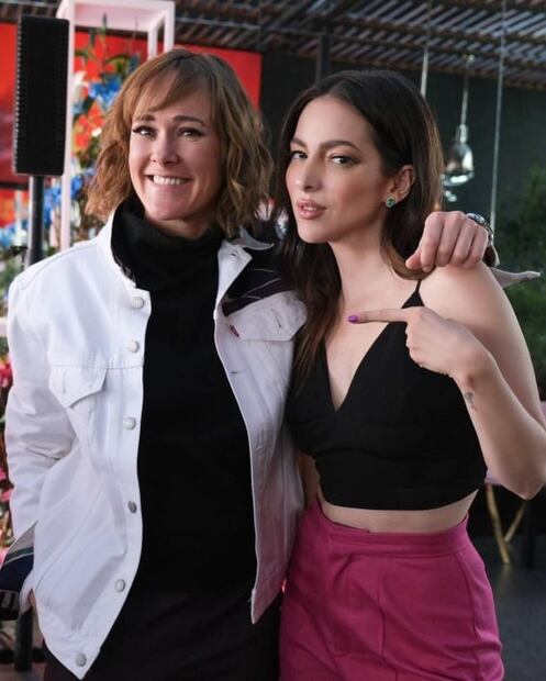 Paty Cantú se suma a la tendencia de los tops negros