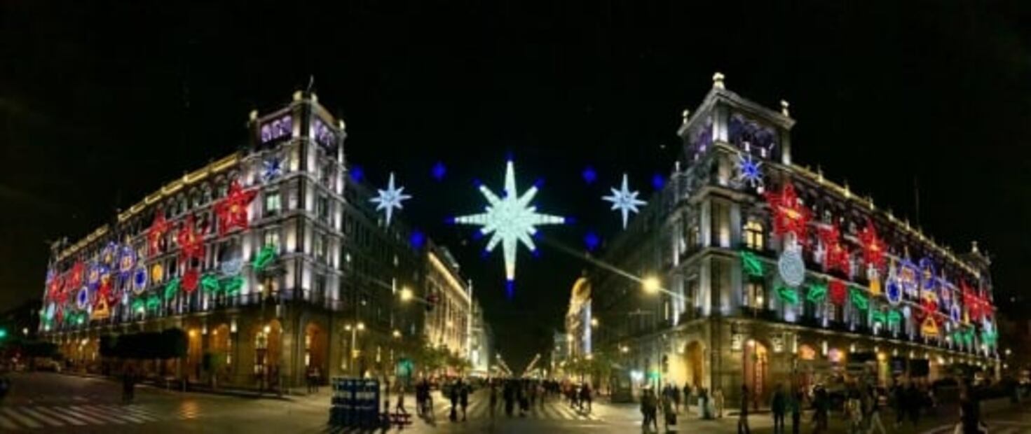 Encienden luces navideñas en el Zócalo de la CDMX