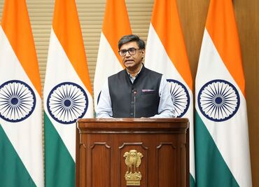 India acusa a Paquistán de violar el alto el fuego y dice que ejército responderá; acuerdo no aplica en la frontera, responden