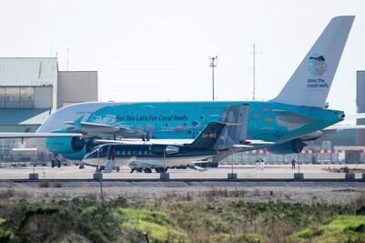 Llega a Francia avión con 10 mexicanos provenientes de Wuhan, China