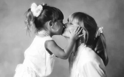 Hija de Olivia Newton-John habla sobre la partida de su madre: "Ahora está libre y sin dolor"