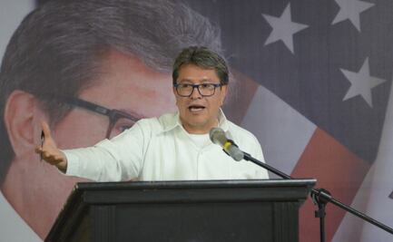 Ricardo Monreal presenta su libro 37 que trata los beneficios del T-MEC