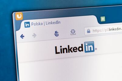 ¡Hasta a los profesionales les pasa! LinkedIn se cae