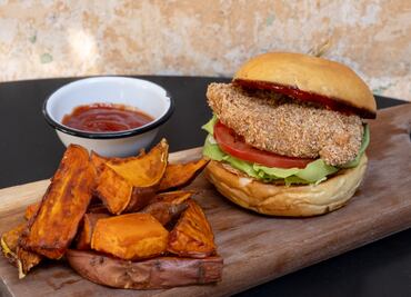 Sigue esta receta de hamburguesas de pollo