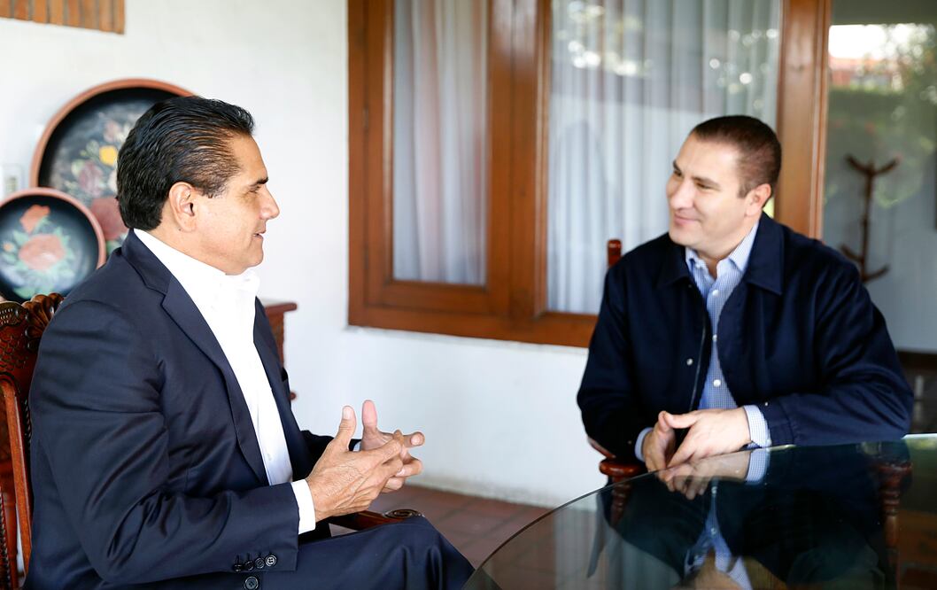 Los aspirantes a la candidatura del Frente Ciudadano por México para la Presidencia de la República, Rafael Moreno Valle y Silvano Aureoles, sostuvieron un encuentro. Foto: Especial
