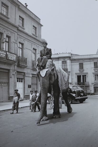 La nostálgica exposición de Juan Guzmán que revivió al número 92 de la avenida Juárez
