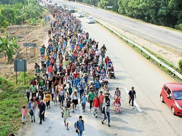 Over 1,000 migrants break out of southern Mexico detention center