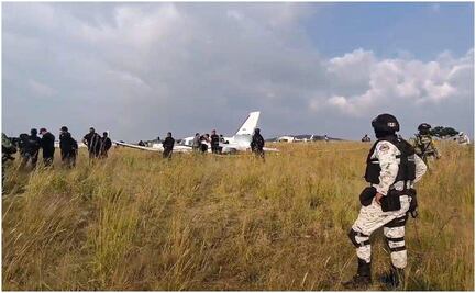 Avioneta realiza aterrizaje forzoso en terrenos de cultivo de Huejotzingo, Puebla; hay dos lesionados