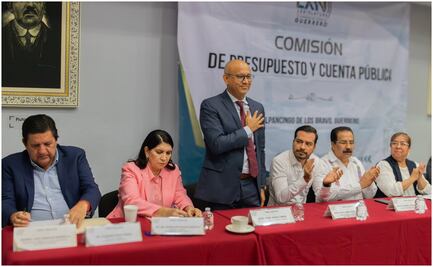 Funcionario de Chilpancingo, Guerrero, celebra su cumpleaños en oficinas de Gobierno; festeja con grupo de norteños