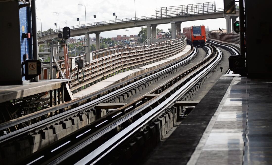 Línea B del Metro fue recientemente sometida a trabajos en vías, pero este miércoles 07 de mayo, tuvo una falla que obligó a cerrar dos estaciones. Foto: Carlos Mejía / EL UNIVERSAL