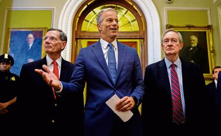 Senado aprueba plan de Trump; migrantes, los más golpeados