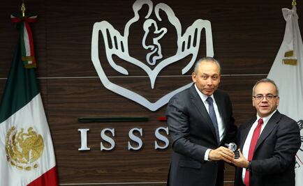Reconocen a titular de ISSSTE por excelencia en manejo de redes