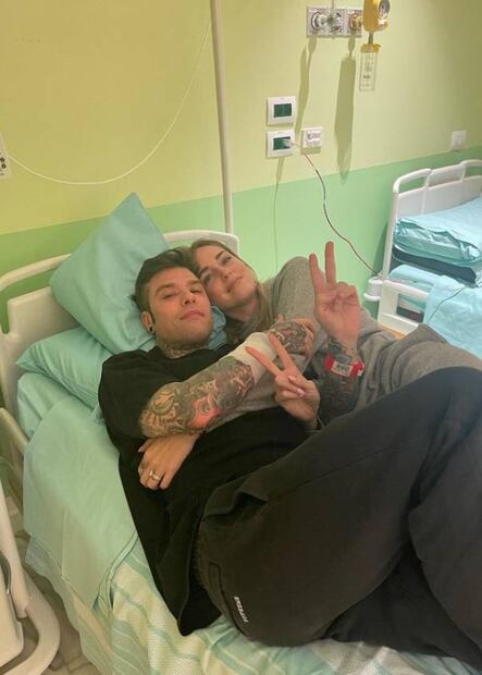 El rapero Fedez se somete a 6 horas de cirugía; le extirpan un tumor en el páncreas